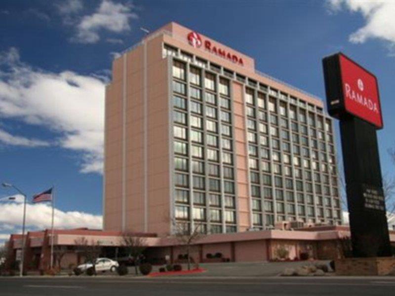 Ramada By Wyndham Reno Hotel & Casino Exterior photo